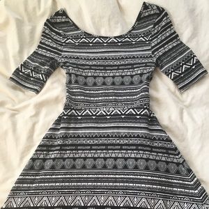 ✨4/$25 Bongo Black and White Print Skater Dress